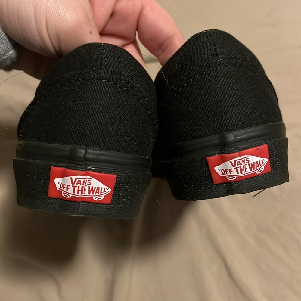 Vans - Picture 3 of 3